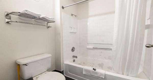 Budget Inn dan Suites Stockton Yosemite image 15